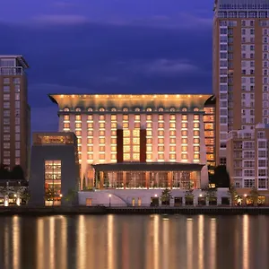 Hotel Canary Riverside Plaza, Londra