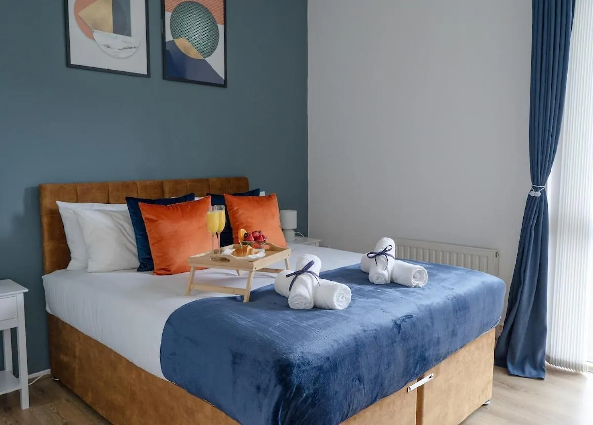 Excel London - 2 Bedroom Apartment - Sleep 4