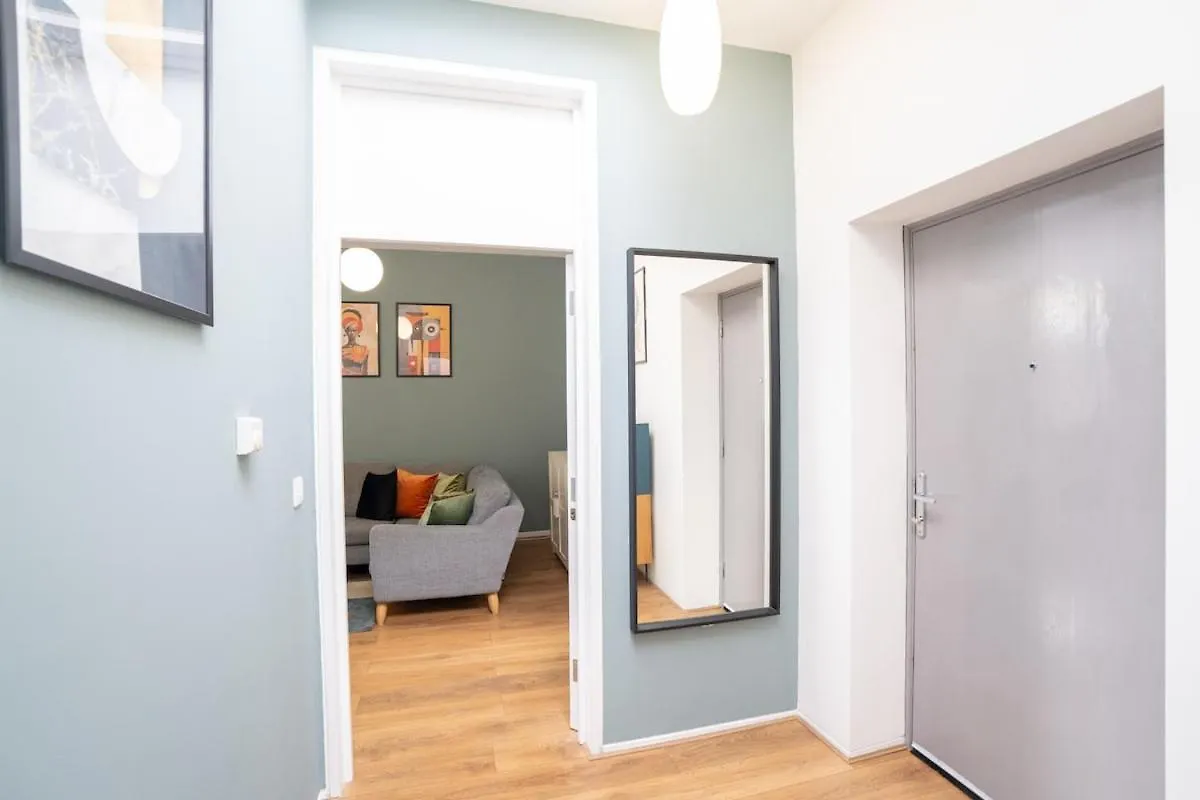 Excel London - 2 Bedroom Apartment - Sleep 4